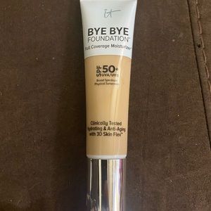 IT Cosmetics Bye Bye Foundation-Light